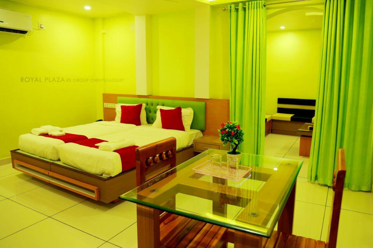 فندق Cheruppulasseriفي  Royal Plaza Residency المظهر الخارجي الصورة