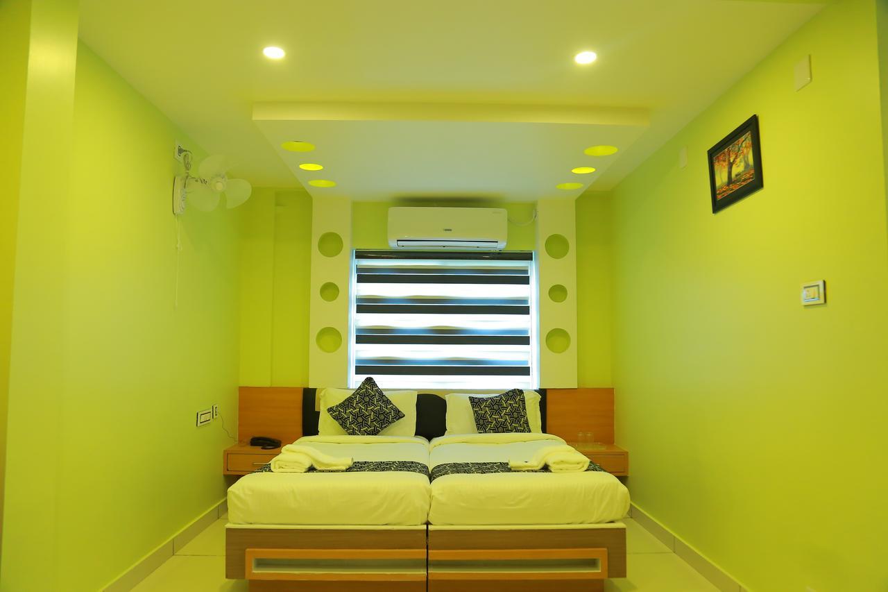 فندق Cheruppulasseriفي  Royal Plaza Residency المظهر الخارجي الصورة