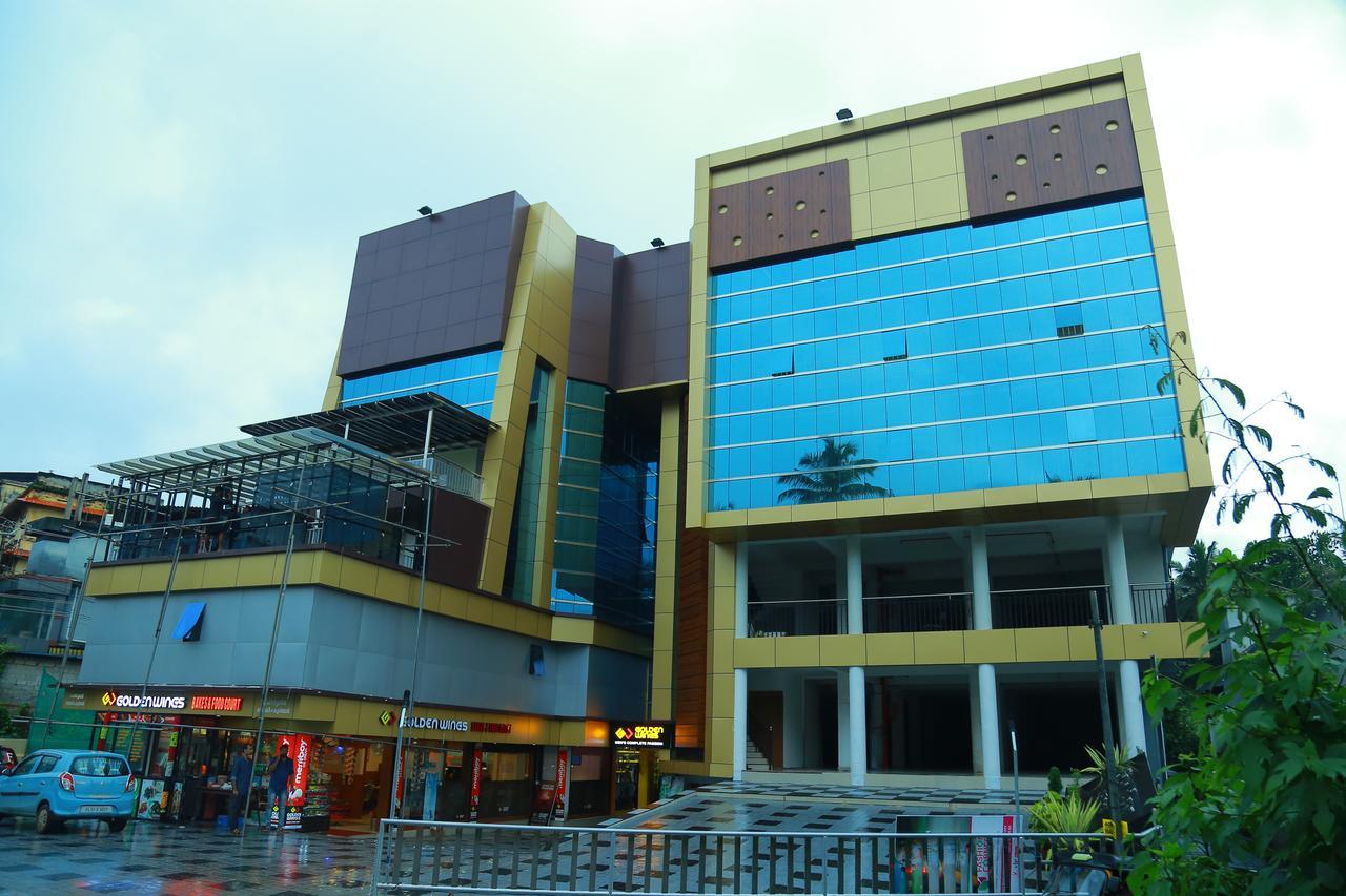 فندق Cheruppulasseriفي  Royal Plaza Residency المظهر الخارجي الصورة