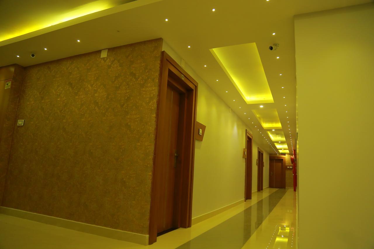 فندق Cheruppulasseriفي  Royal Plaza Residency المظهر الخارجي الصورة